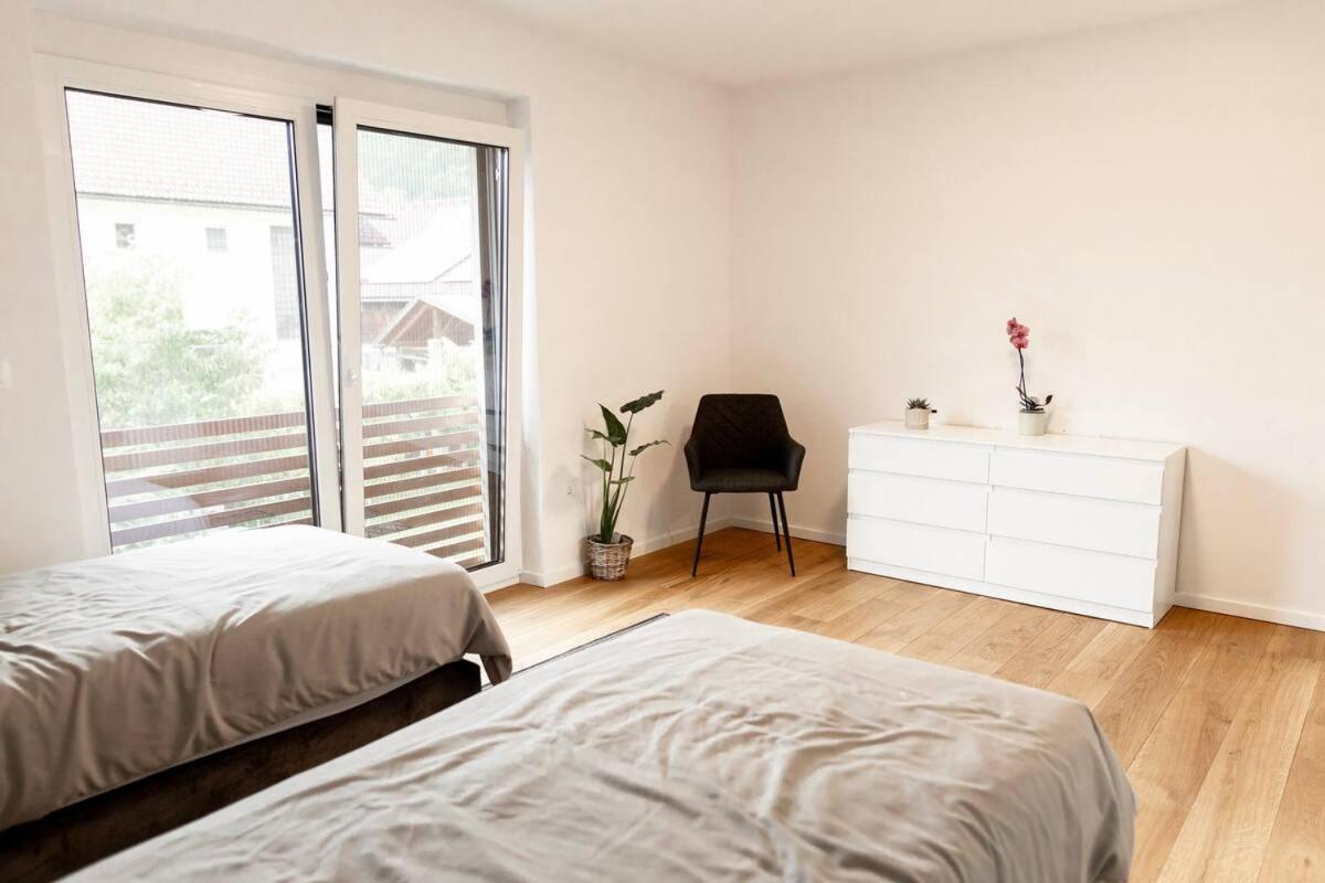 Aura Apartments Zirovnica Exterior foto